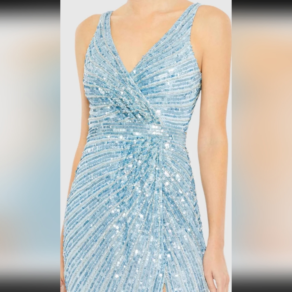 NWOT MACDUGGAL V-NECK SEQUIN POWDER BLUE GOWN SIZE;12 - Picture 2 of 9